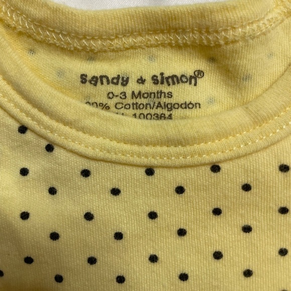 Girls Onesie Brand size 0-3 months 5 onesie’s and 2 pants set - Picture 11 of 12